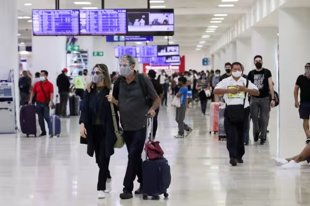 El Aeropuerto Internacional de Cancún lucía lleno