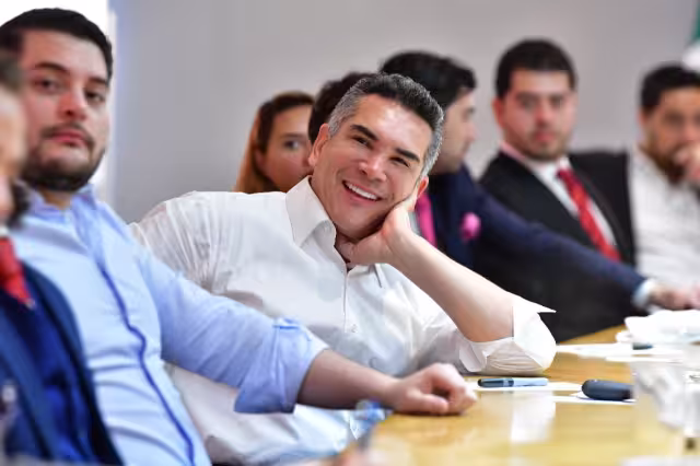 Alejandro Moreno Cárdenas tiene una mansión en una exclusiva de Campeche con un valor de 130 millones de pesos