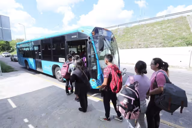 Las cuatro unidades de Va y Ven son iguales a las que ya operan en el Periférico de Mérida