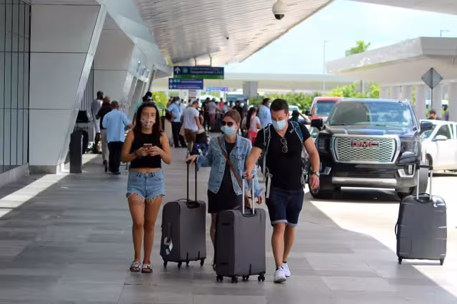 De acuerdo con la organización, fueron vulnerados los derechos humanos de estos turistas de El Líbano