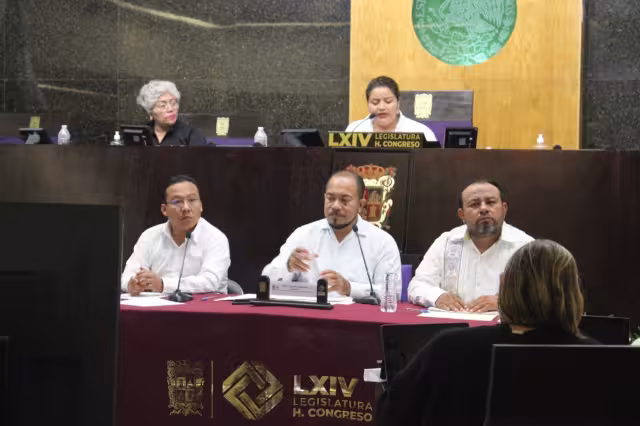 Los grandes ausentes en la comparecencia fueron los alcaldes de Champotón y Carmen