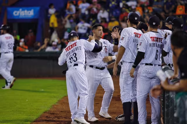 Tigres de Quintana Roo logro rugir en el segundo juego de la serie, la cual va en patada a un juego por equipo, hoy se define el ganador del Clásico Peninsular