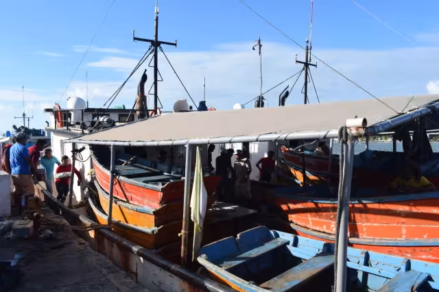 Los cinco pescadores regresaron con buen estado de salud