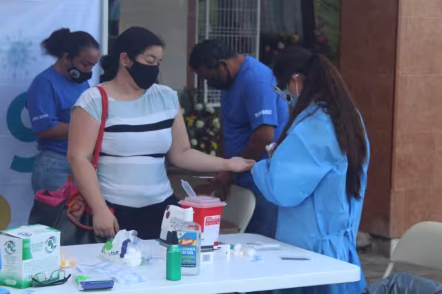 En caso de presentar alguno de los síntomas, realizaban el segundo “filtro”