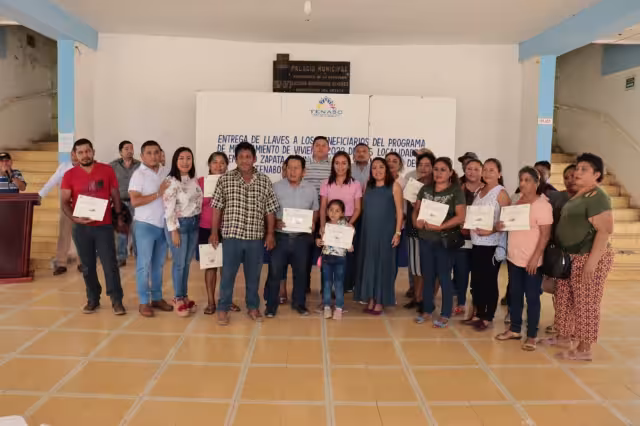 En el municipio de Tenabo al menos 40 familias recibieron un nuevo hogar