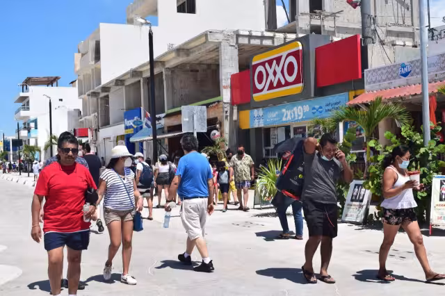 A primera hora del día se registraron invasiones a la playa restringida del Malecón Internacional