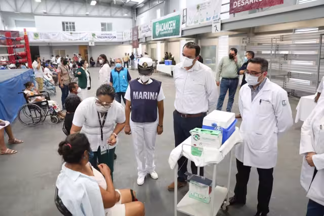 El funcionario de Salud hizo un llamado a evitar aglomeraciones en los centros de salud, por lo que pidió a las personas respetar los horarios asignados