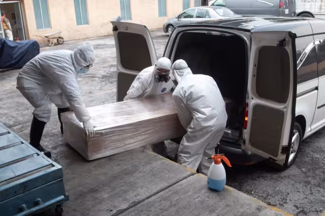 Esta variante no solo podría tener una capacidad de transmisión mayor, sino que también podría ser capaz de eludir partes de nuestro sistema inmunitario, aseguran