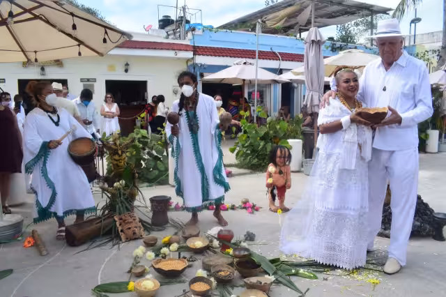 Ambos no comparten el mismo idioma, pero aun así ya llevan una década de relación