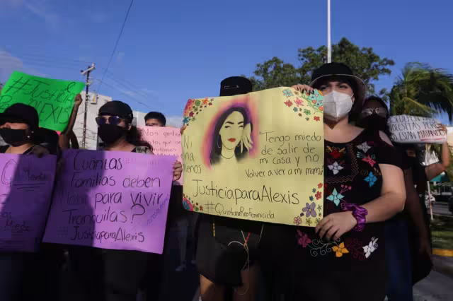Colectivos feministas exigieron justicia por los feminicidios ocurridos en Quintana Roo Foto: Erick Marfil