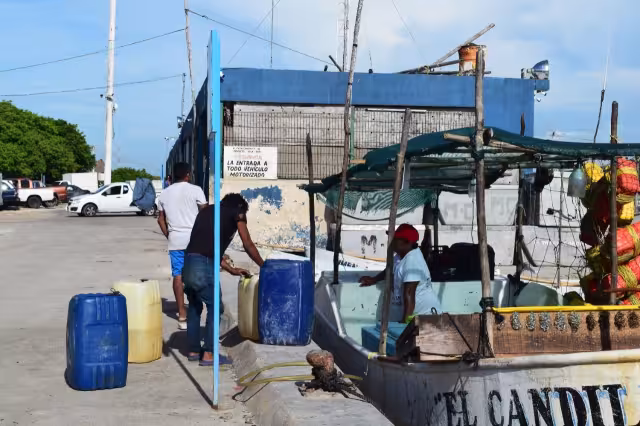 Hombres de mar calificaron el inicio de esta semana como crítico para esta actividad