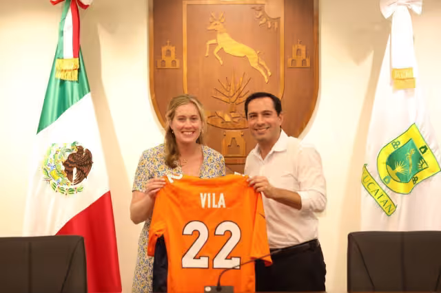 Mauricio Vila recibió nuevamente la visita de miembros de la NFL