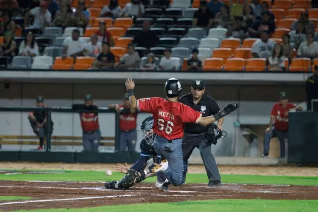 En la parte alta de la cuarta entrada, Ramón Ramírez logró hacer sonar los cañones en Cancún