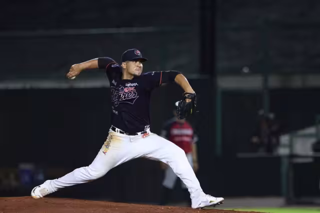 Los Tigres de Quintana Roo ganan frente a los Pericos de Puebla. Foto: Martín Chi