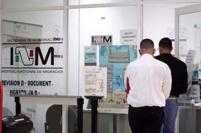 Migrantes no reciben apoyo del INM