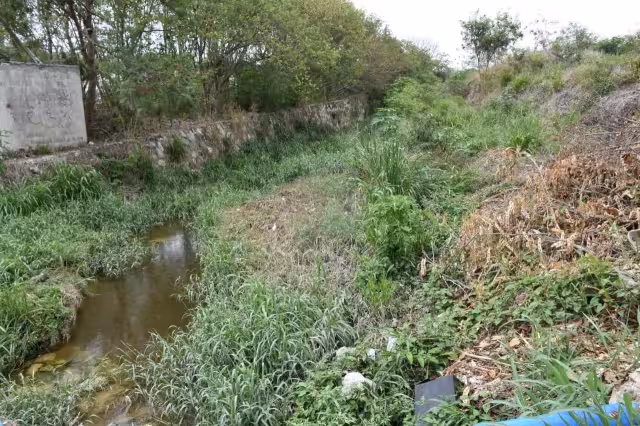Diversos destrozos ocasionó la tromba del miércoles afectando drenajes y alcantarillados