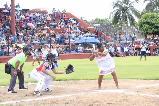 Gran afluencia de personas tuvo el partido en Motul
