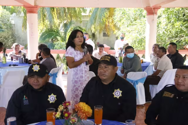 Desde hace seis meses la funcionaria no ha demostrado en qué se gasta el dinero público