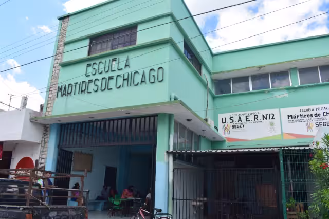 Desde agosto del año pasado la estructura del plantel comenzó a sufrir daños graduales, que no se hicieron visibles