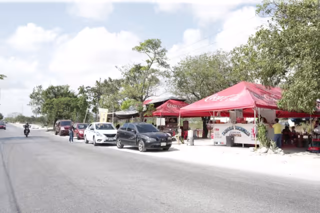 Autoridades Municipales avisaron a Bertha de este cambio el domingo, dejándola con apenas 24 horas para reorganizar sus actividades de venta y reubicación