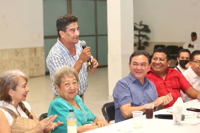 Los comerciantes le dieron su apoyo a Liborio Vidal en su búsqueda por la gubernatura de Yucatán