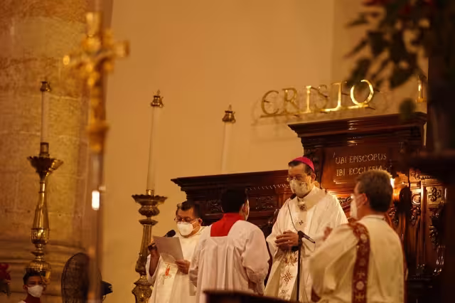 Los templos católicos tienen una menor captación de recursos mediante la limosna u ofrendas