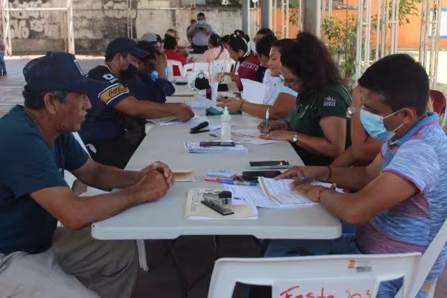 Tienen inscritos a taxistas y albañiles para recibir subsidios, mientras a los ribereños los hacen a un lado, reclaman dirigentes