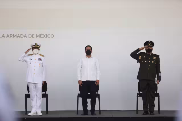 La ceremonia se efectuó en el Patio de Honor de la IX Zona Naval en el puerto de abrigo de Yucalpetén