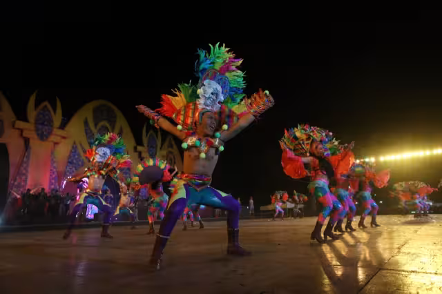 Comparsas de las colonias de Mérida competirán este domingo en Pabellón Carnaval
