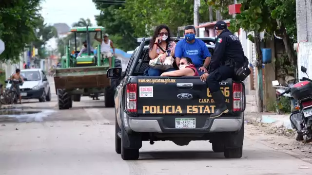 Autoridades evacuaron a vecinos de municipios del oriente. Foto: Cuauhtémoc Moreno