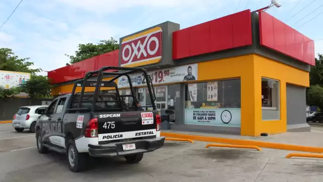 La Policía Estatal realizó recorridos por la zona para intentar identificar a los sujetos que habían cometido el robo, sin embargo ya habían logrado escapar. Foto: Ricardo Jiménez