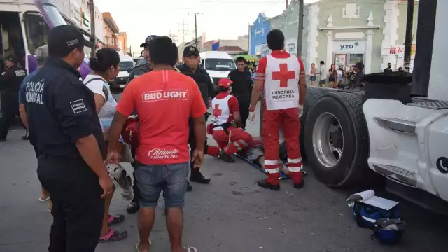El accidentado nunca perdió el conocimiento y fue atendido por paramédicos de la Cruz Roja