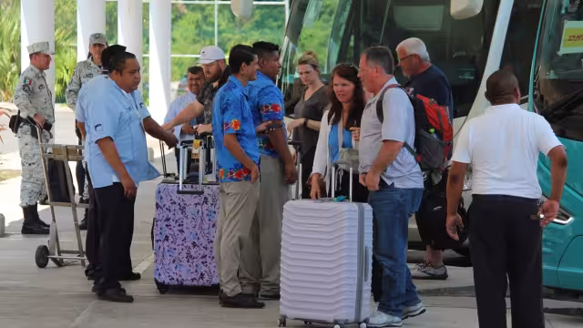 Los jóvenes ya suelen venir acompañados, por lo que se limitan en sus gastos