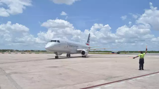 El vuelo había retrasado su llegada de Miami, normalmente llega a las 13:05 horas