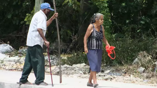 Abuelitos de Cancún no cuentan con apoyos del Gobierno