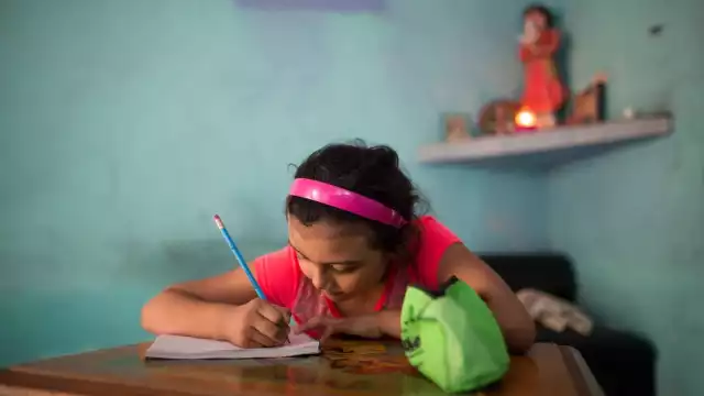 La dependencia estatal estima la reactivación de 22 mil 297 docentes, de los cuales cuatro mil 48 son de preescolar y nueve mil 498 son de educación primaria