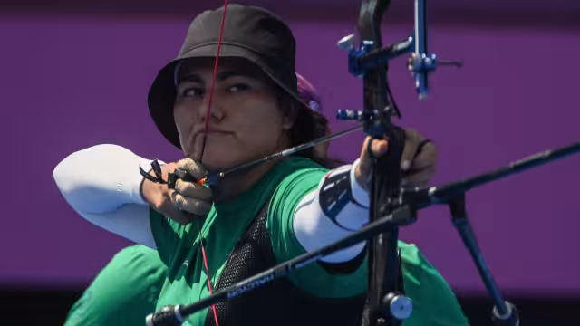 Alejandra Valencia derrotó a dos representantes de Bielorrusia con lo que logra colarse a la siguiente fase eliminatoria