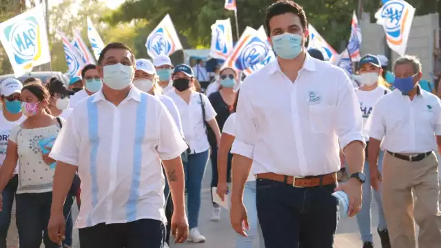 Erik Rihani, en su recorrido por los municipios del Distrito IX