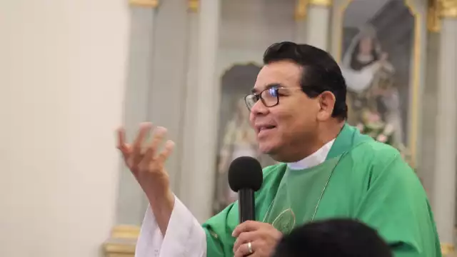 El padre cuestionó que los diputados no regresen a sus distritos