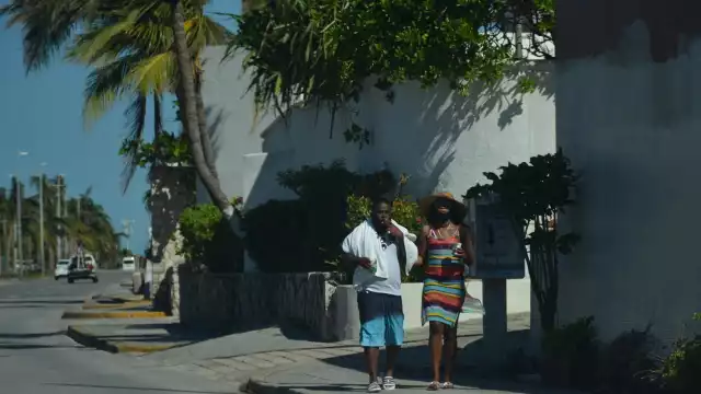 Se aplican los protocolos correspondientes para la protección de visitantes y colaboradores