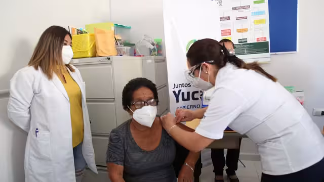 Información federal adelanta que el lunes 5 de abril iniciaría el proceso de inmunización en Mérida con el antígeno AstraZeneca