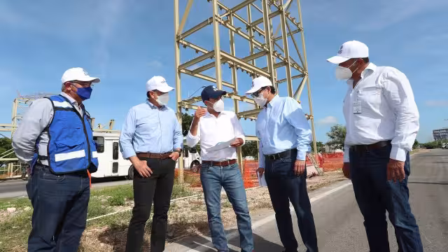 Se repavimentarán 13 kilómetros de carretera y se construirán 8 puentes peatonales en el Periférico de Mérida
