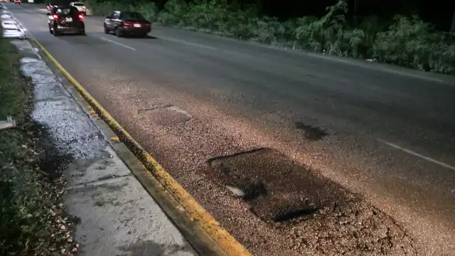 El material no resistió las lluvias recientes y el paso de los automóviles Foto: Jorge Delgado