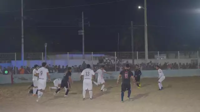 La asistencia masiva hizo que la final del “Torneo del Pueblo” se saliera de control