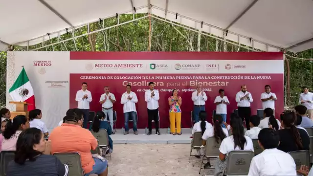 Colocaron la primera piedra para dar inicio a la construcción de la Gasolinera para el Bienestar en Conhuas, Campeche