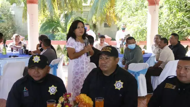 Desde hace seis meses la funcionaria no ha demostrado en qué se gasta el dinero público