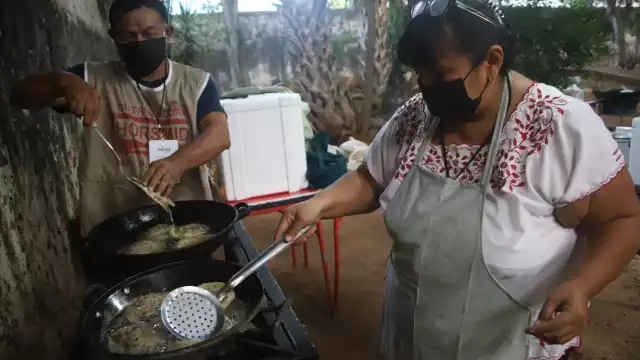 ¿Dónde están los mejores panuchos? Ante enojo por uso de frijoles de lata dan opciones en Yucatán