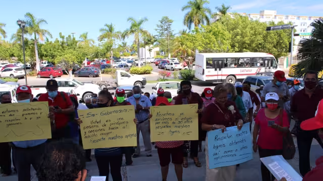 Los manifestantes exigen una audiencia con la gobernadora Layda Sansores