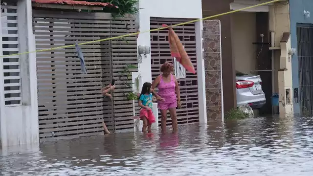Los vecinos aseguran que se trata de una situación extraordinaria.  Foto: Cuautémoc Moreno