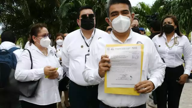 El personal asegura que la gobernadora quiere imponer a un representante de la Cuarta Transformación